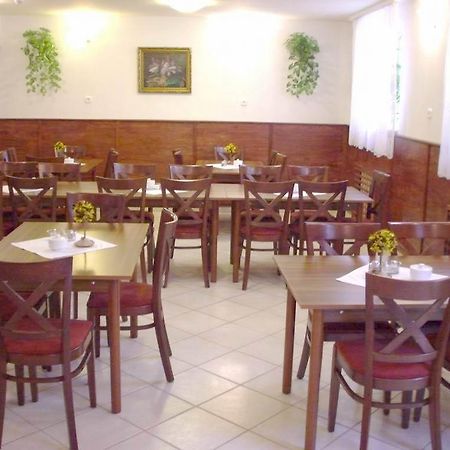 Corvin Hotel Győr Eksteriør bilde