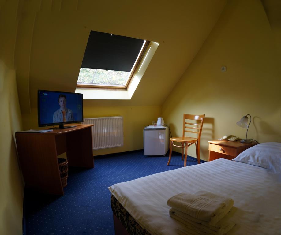 Corvin Hotel Győr Rom bilde