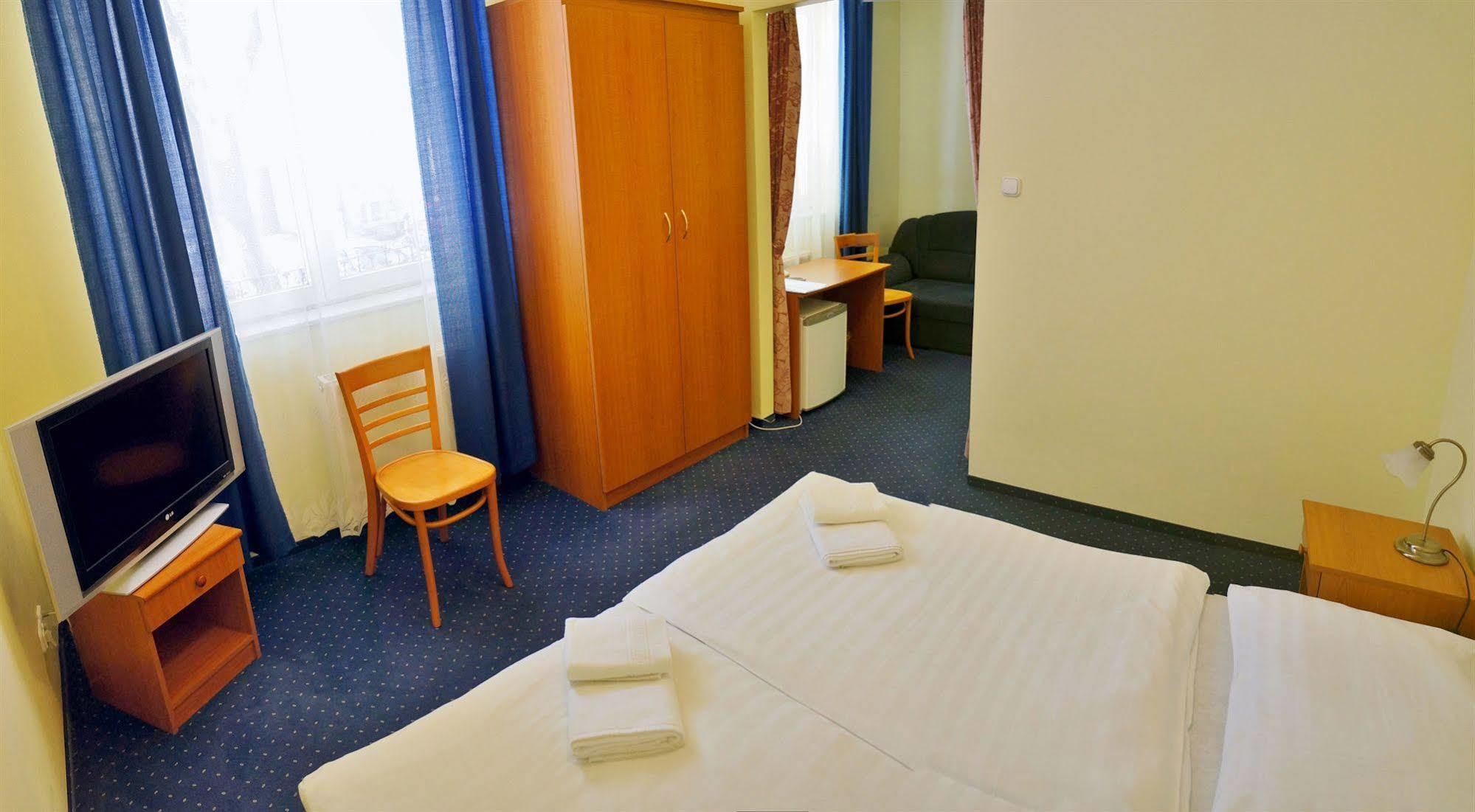 Corvin Hotel Győr Eksteriør bilde