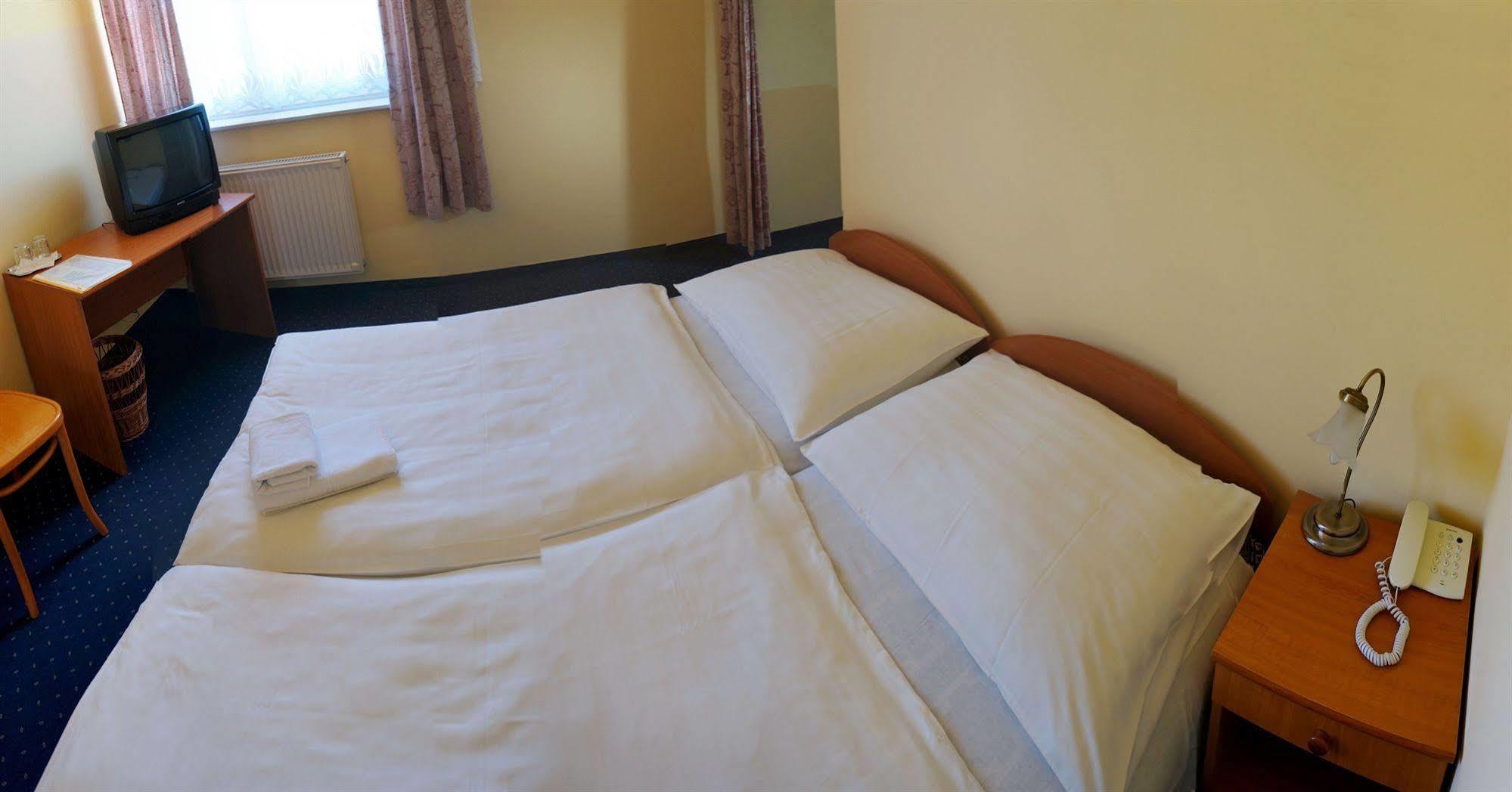 Corvin Hotel Győr Eksteriør bilde