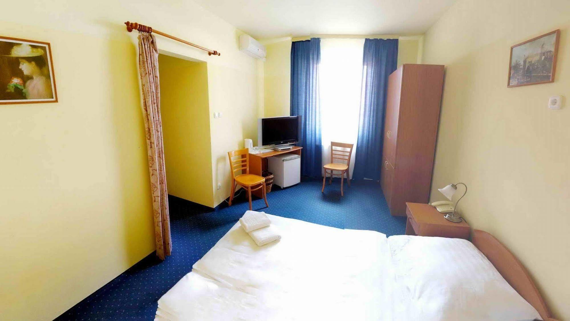 Corvin Hotel Győr Eksteriør bilde