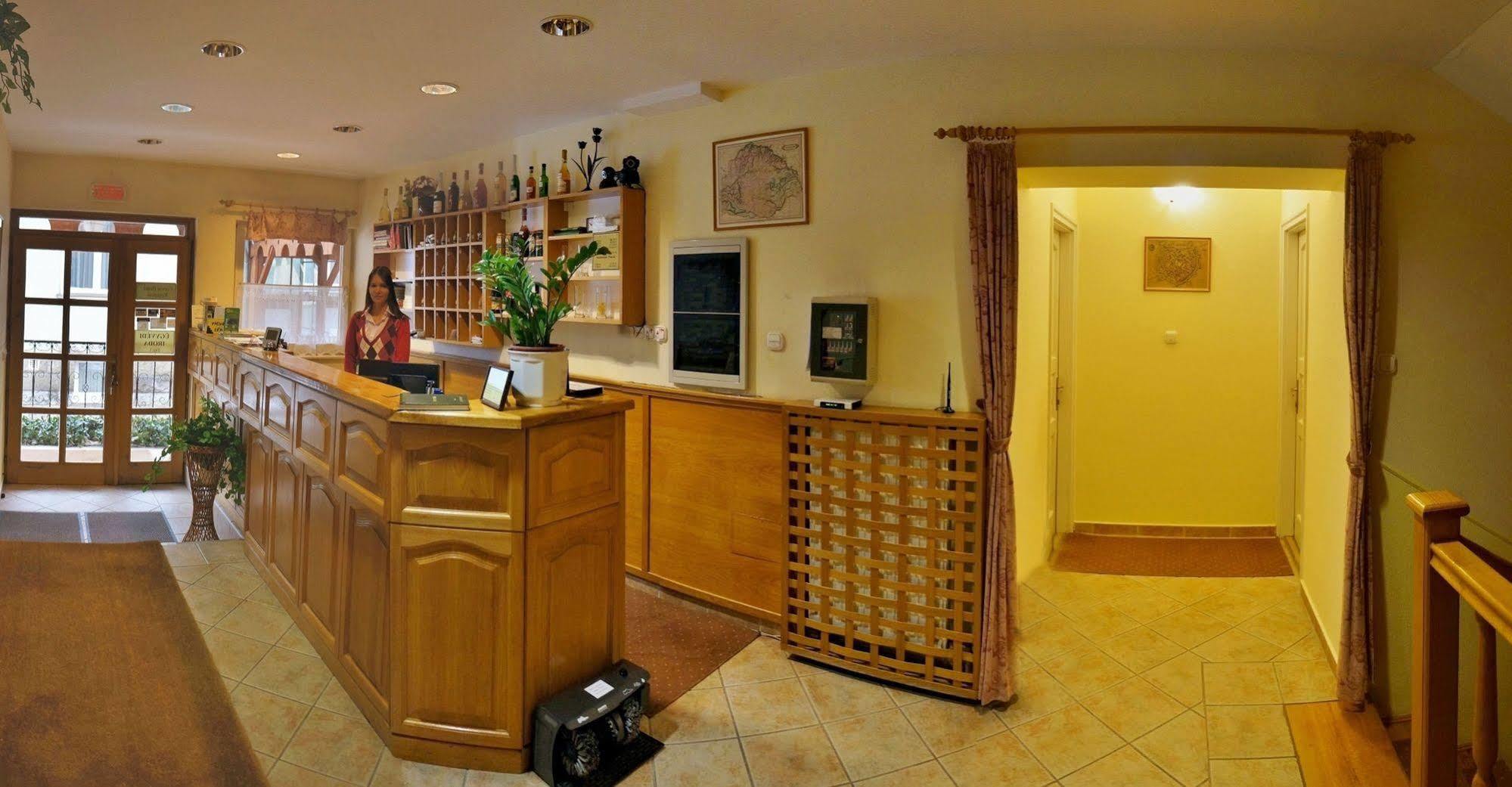 Corvin Hotel Győr Eksteriør bilde